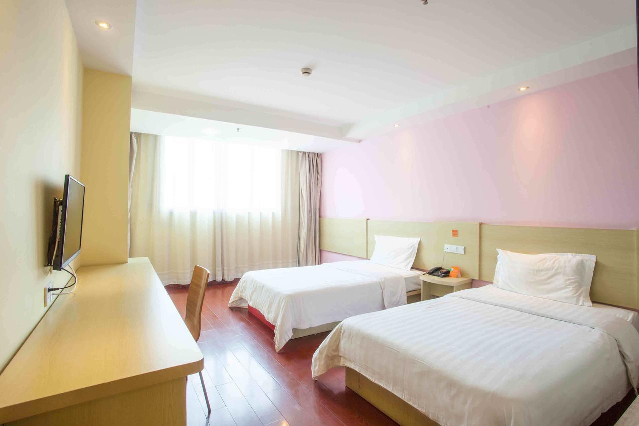 7Days Inn Xingyi Pingdong Avenue Room photo